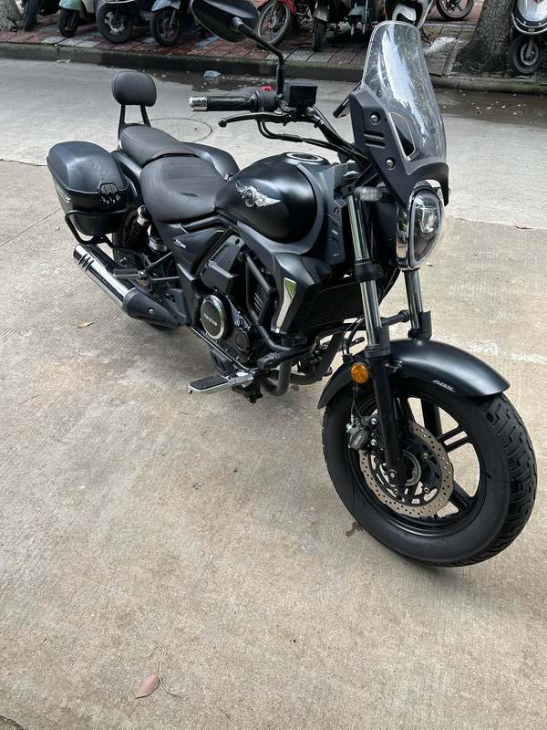 豪爵 TR300