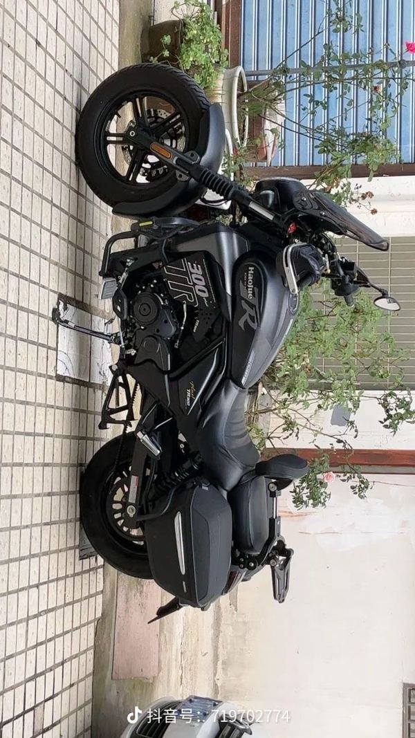 豪爵 TR300