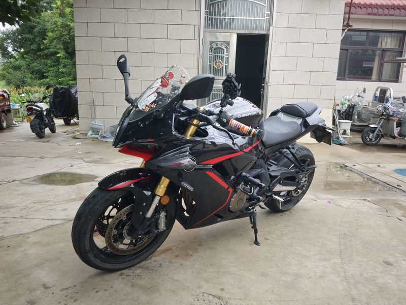 QJMOTOR 赛600