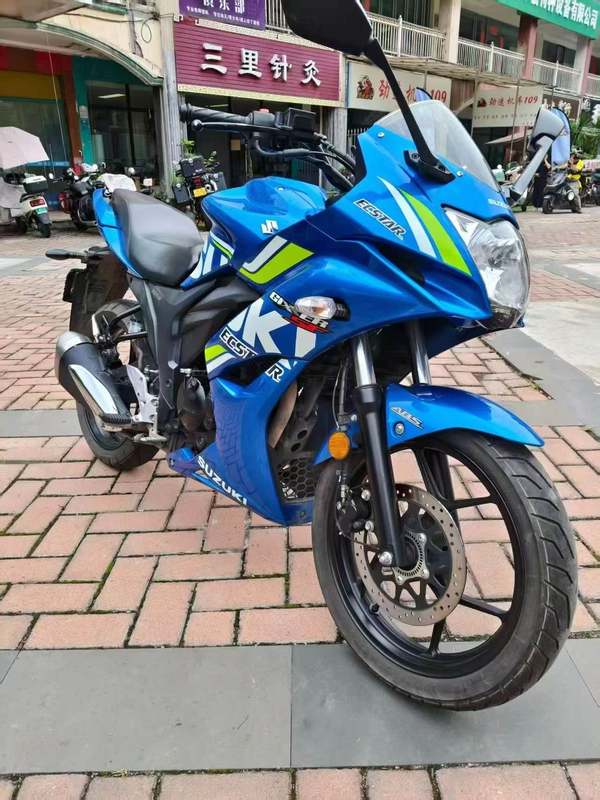 济南铃木 极客飒 Gixxer 155