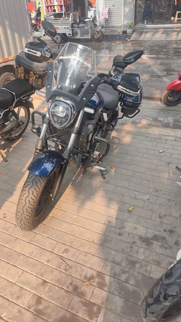 豪爵 TR300