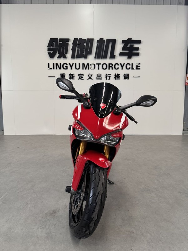 杜卡迪 SuperSport