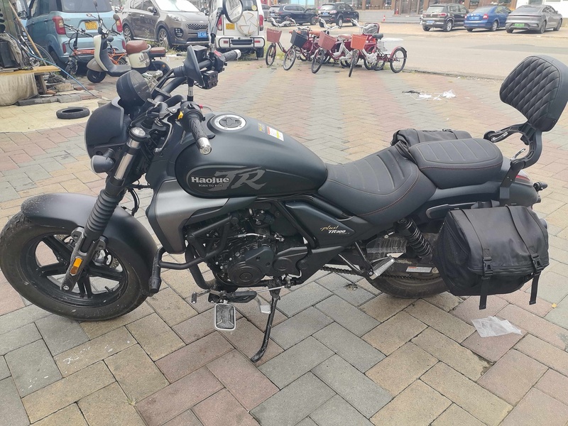 豪爵 TR300