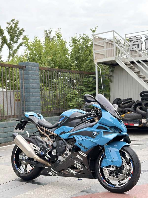 宝马 S 1000 RR