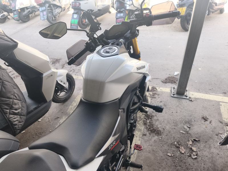 豪爵 DR150