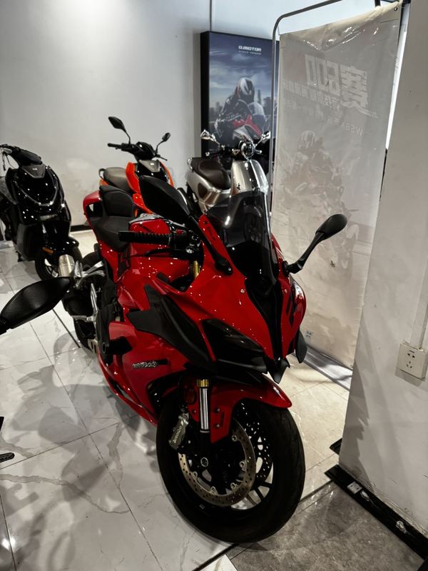 QJMOTOR 赛600