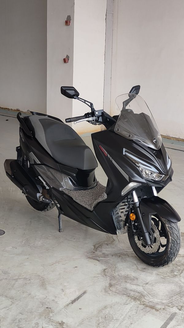 QJMOTOR 鸿250