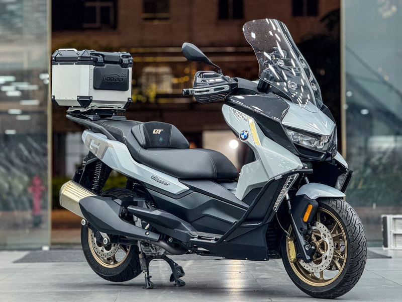 宝马 C 400