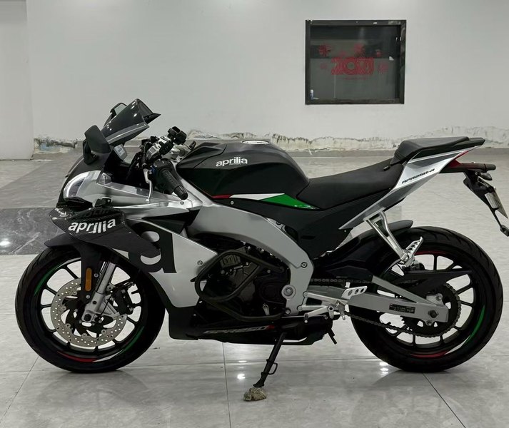 宗申阿普利亚 GPR250R