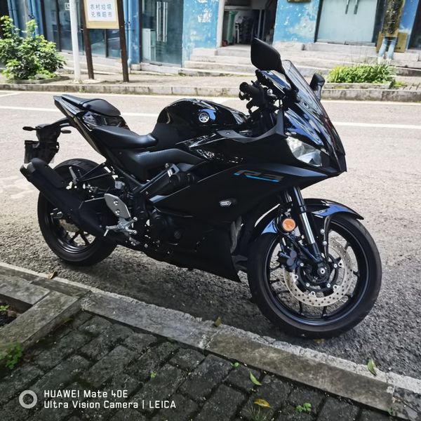 雅马哈 YZF-R3