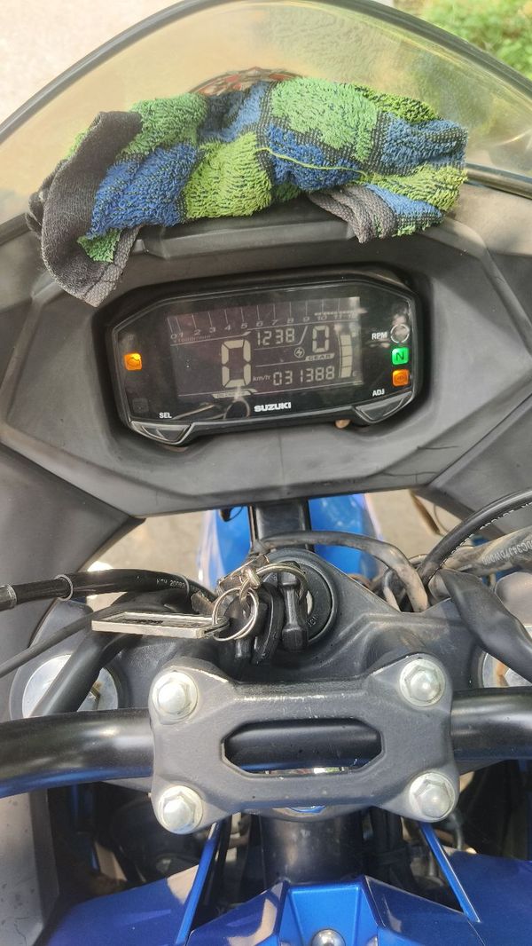 济南铃木 极客飒 Gixxer 155