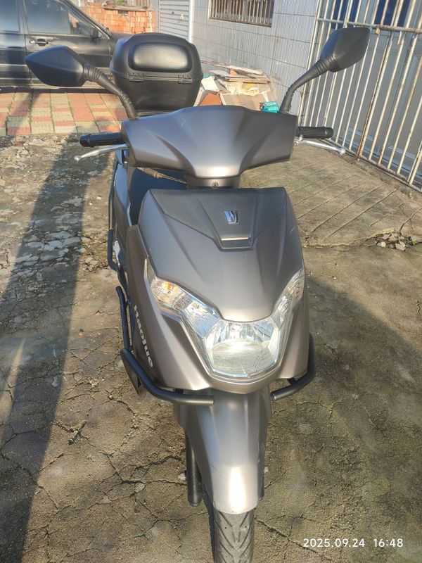 豪爵 虎鲨VX125