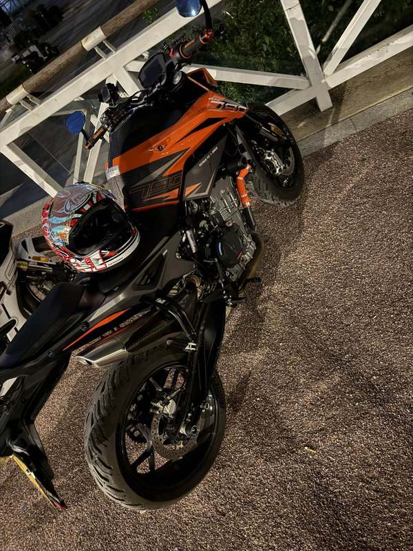 KTMR2R 790 Duke