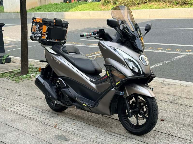 豪爵 UFR150