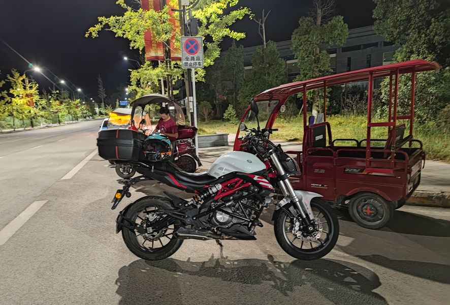贝纳利 蓝宝龙 BN302S
