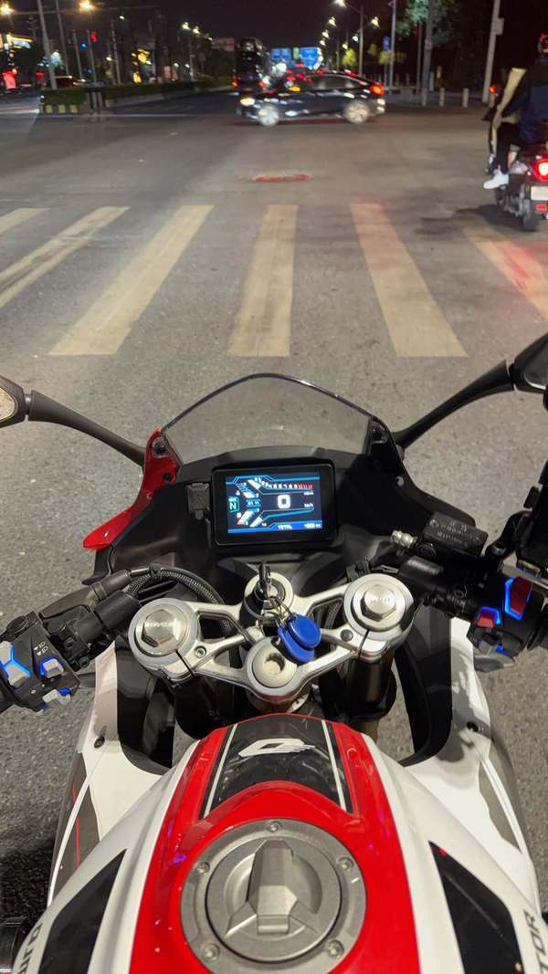 QJMOTOR 赛250