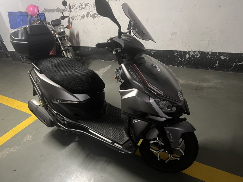 QJMOTOR 鸿150RS