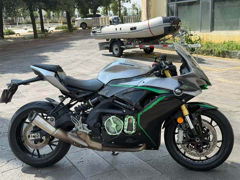 QJMOTOR 赛600