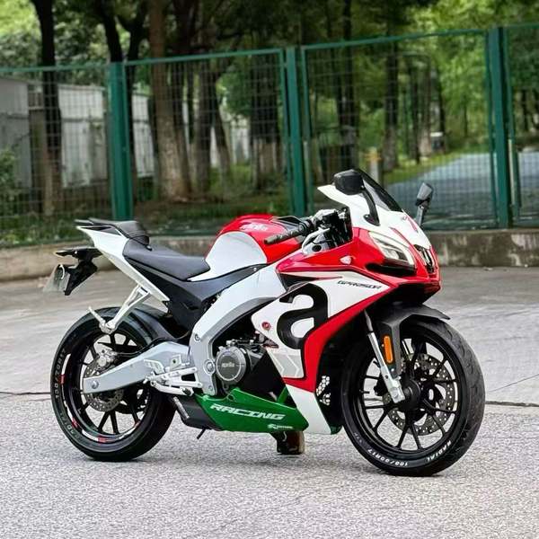 宗申阿普利亚 GPR250R