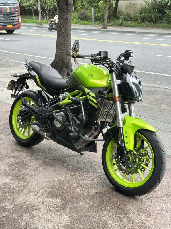 贝纳利 蓝宝龙 BN302S