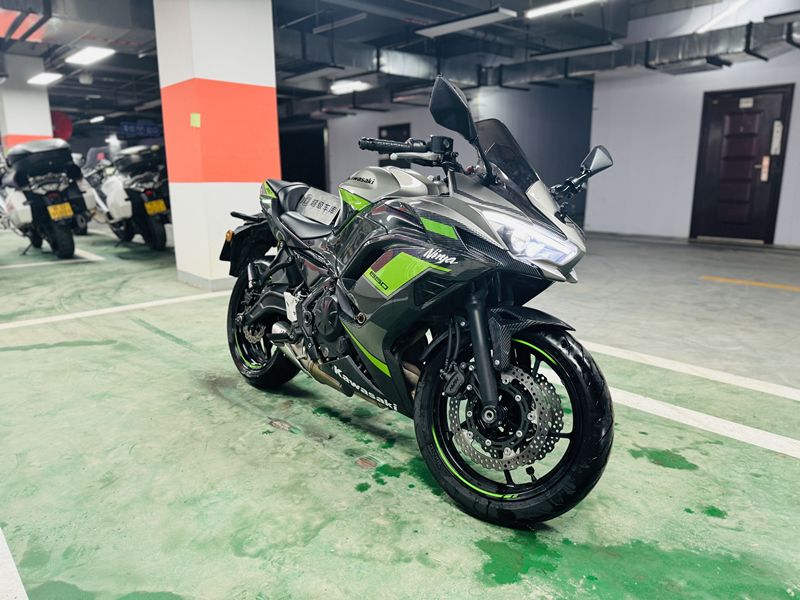 川崎 Ninja 650 