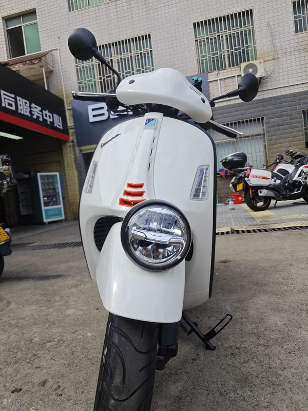 VESPA GTV