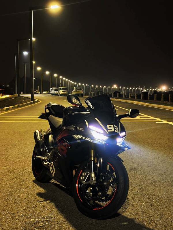 张雪机车 500RR