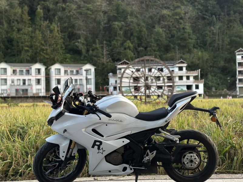 QJMOTOR 赛250