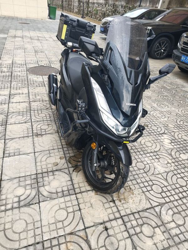 五羊本田 PCX