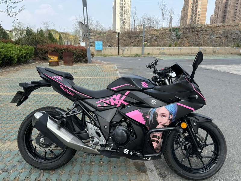 豪爵铃木 GSX250R