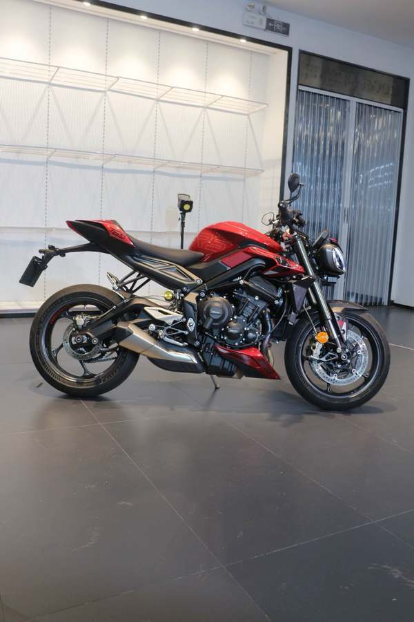 凯旋 Street Triple 765
