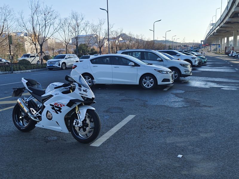 张雪机车 500RR