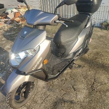 豪爵 虎鲨VX125