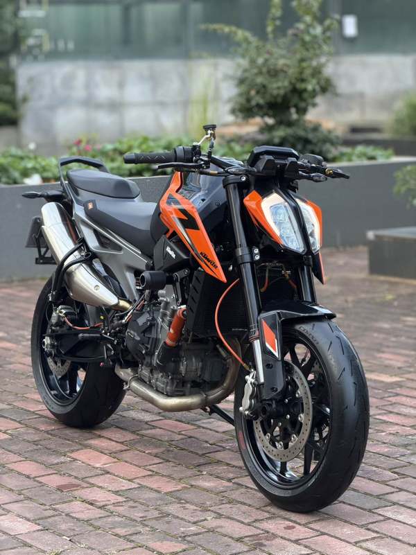 KTMR2R 790 Duke