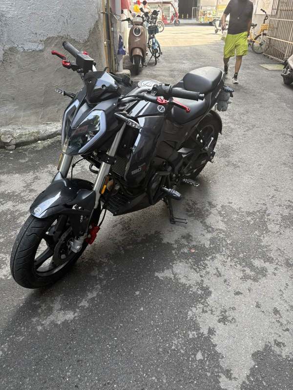 贝纳利 小迅龙 BN150S