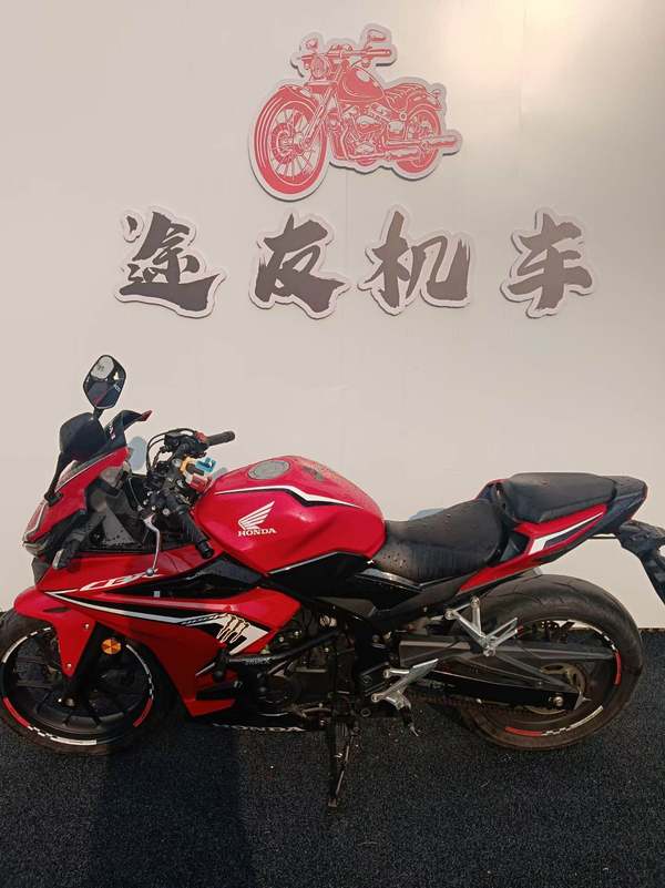 本田WING CBR400R