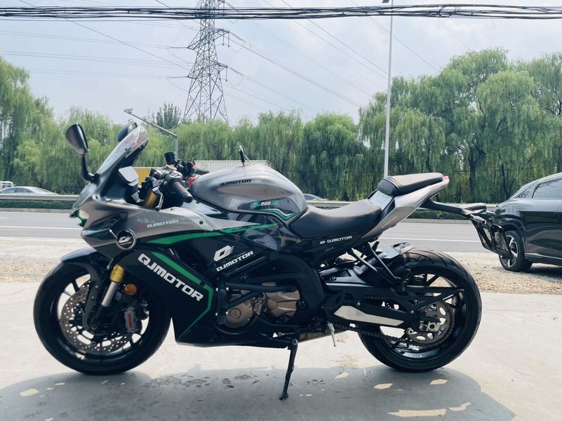 QJMOTOR 赛600