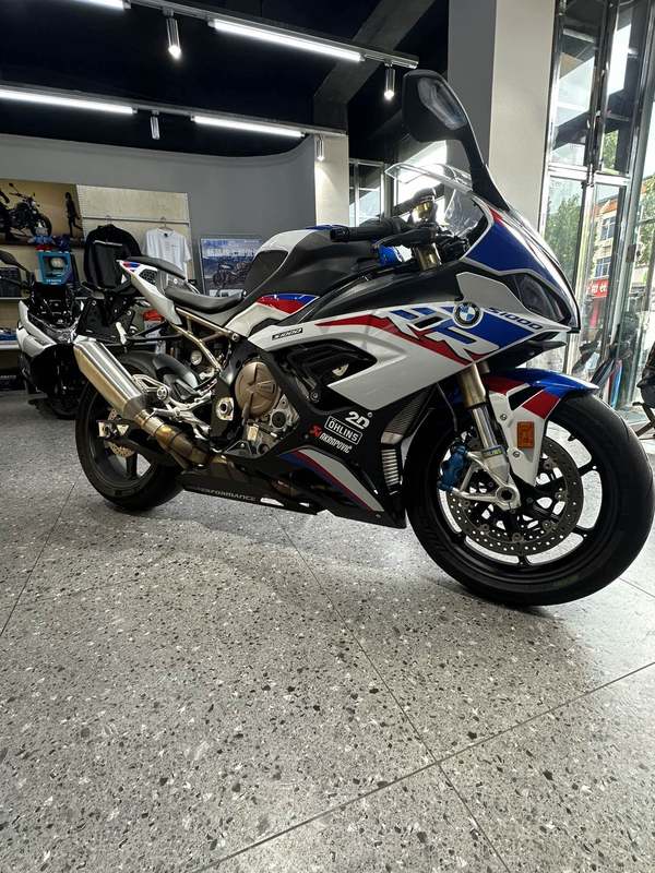宝马 S 1000 RR