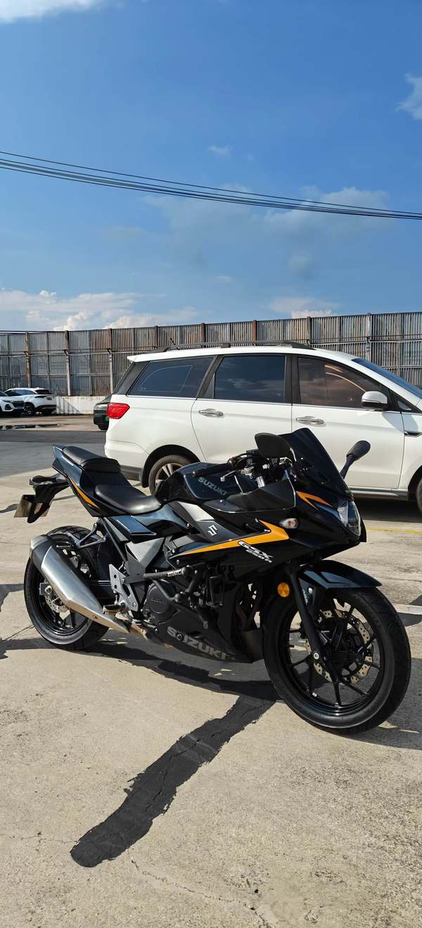 豪爵铃木 GSX250R