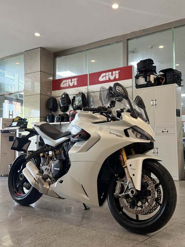 杜卡迪 SuperSport