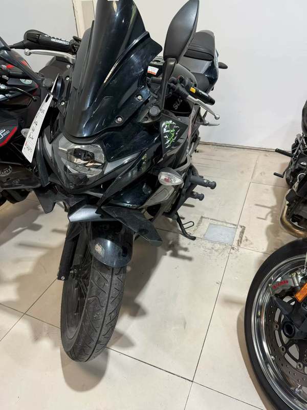 豪爵铃木 GSX250R