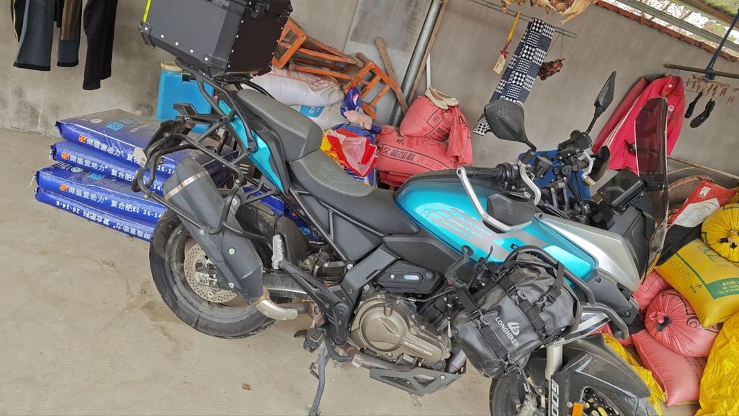 QJMOTOR 骁550