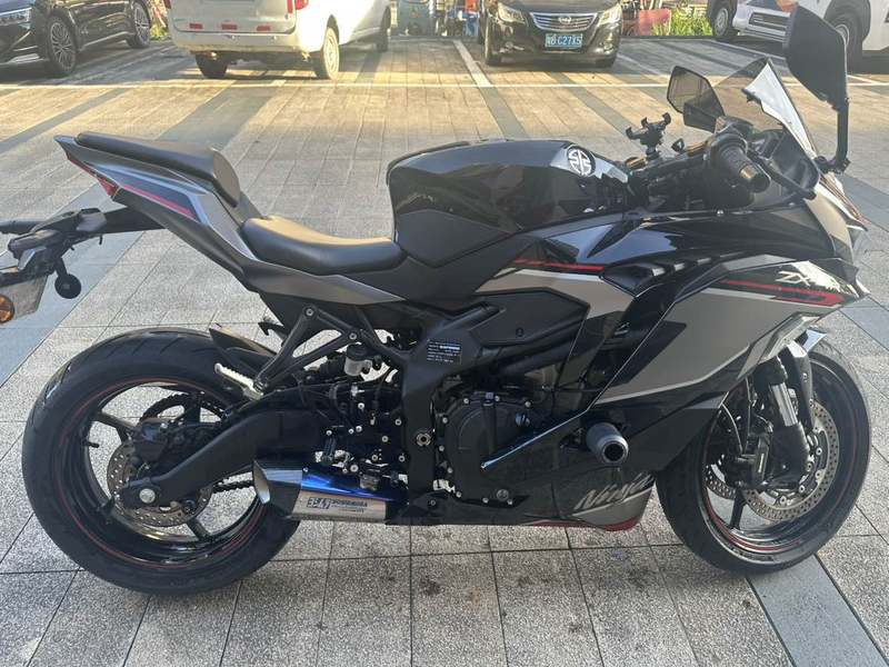 川崎 ZX-4R