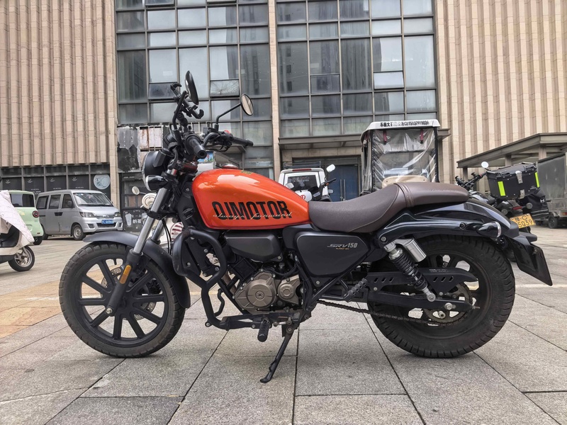 QJMOTOR 闪150