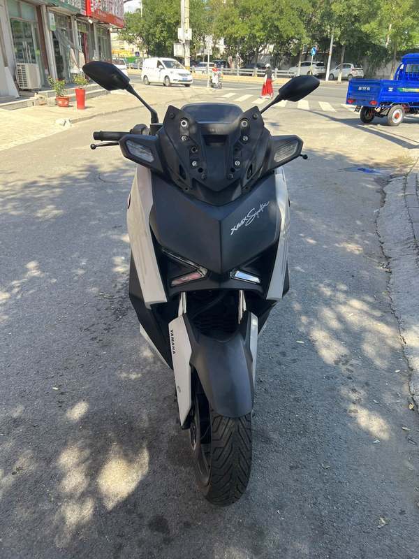 雅马哈 XMAX