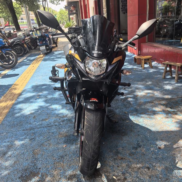 豪爵铃木 GSX250R