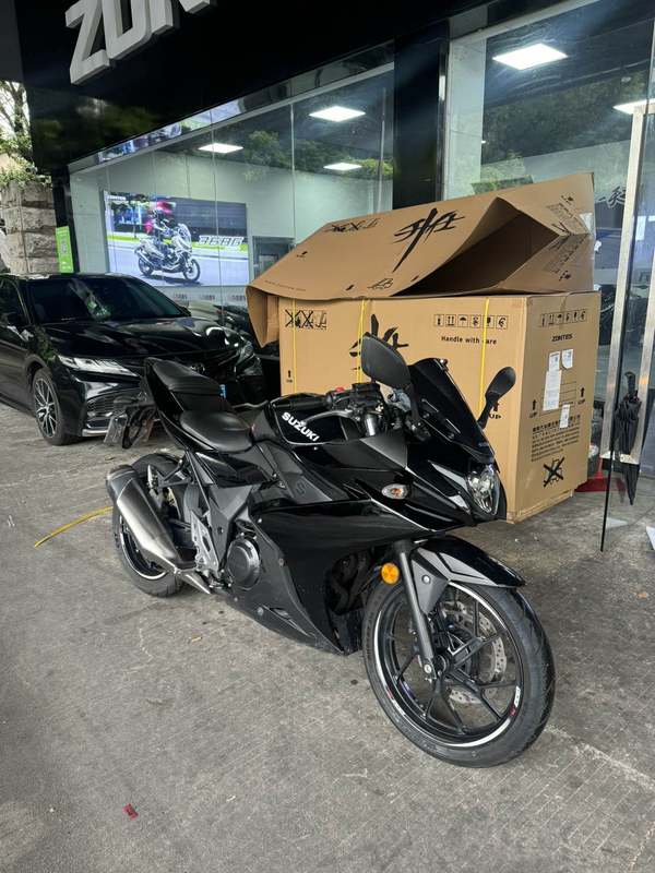 豪爵铃木 GSX250R
