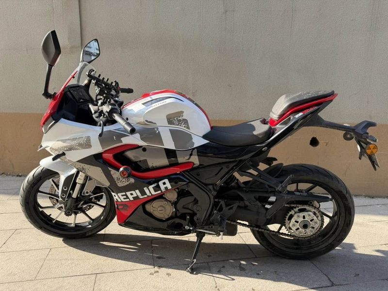 QJMOTOR 赛250