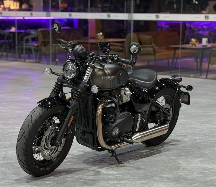 凯旋 Bonneville Bobber