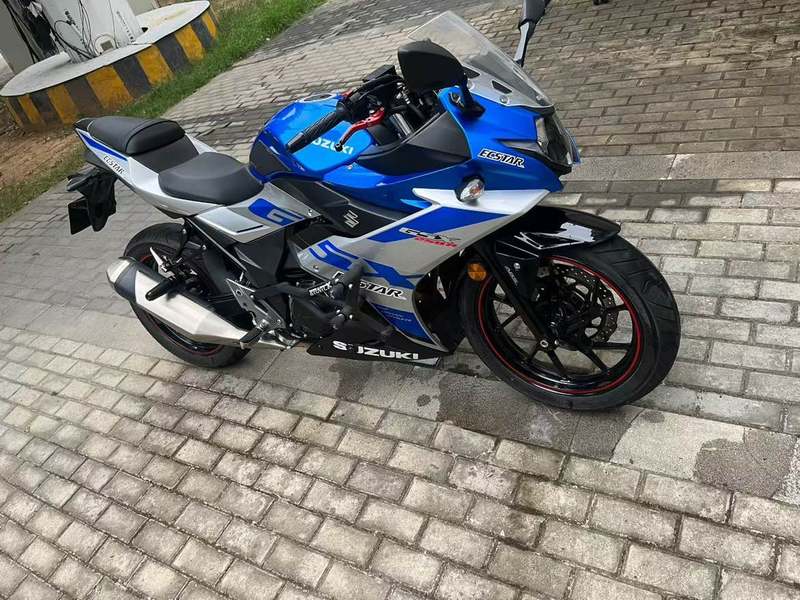 豪爵铃木 GSX250R